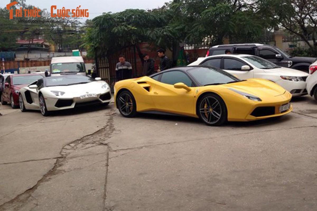 Bo doi sieu xe Ferrari, Lamborghini gia 40 ty tai Ha Noi